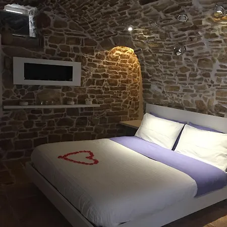 I Principi فندق مبيت وإفطار Sannicandro di Bari